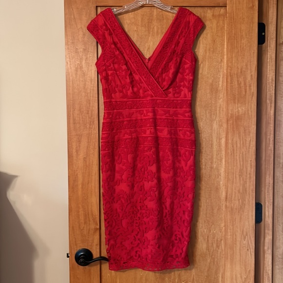 Tadashi Shoji Red Embroidered Cocktail Dress, V-neck, Bodycon, Holiday - Picture 1 of 11